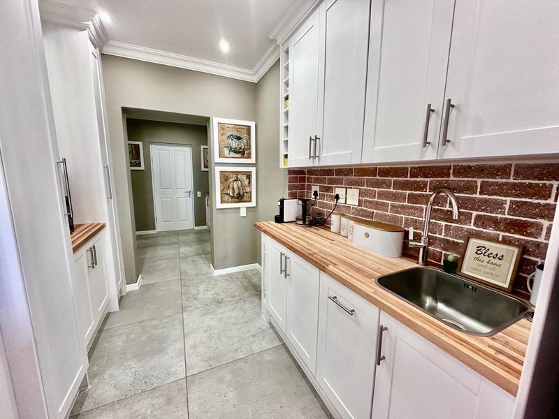 To Let 4 Bedroom Property for Rent in Pinnacle Point Golf Estate Western Cape